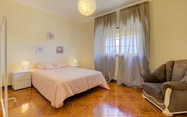 Villa - 6 Bedrooms with Pool and WiFi - 104371