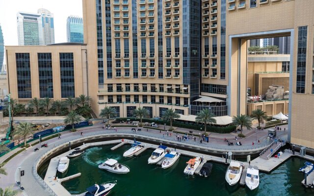 Water Views From Deluxe Apartment In Dubai Marina