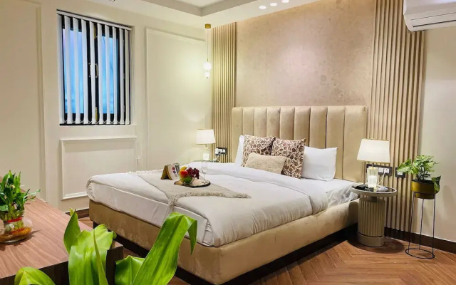 Roomshala 134 Premium Rooms Saket