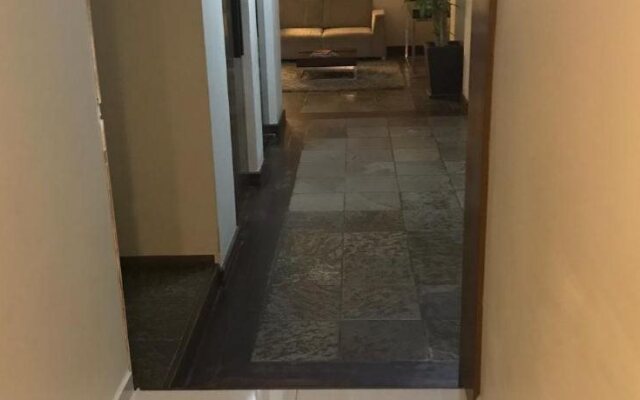 Wall Street Flat Service