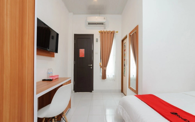 RedDoorz Plus Syariah Near Mall Boemi Kedaton Lampung