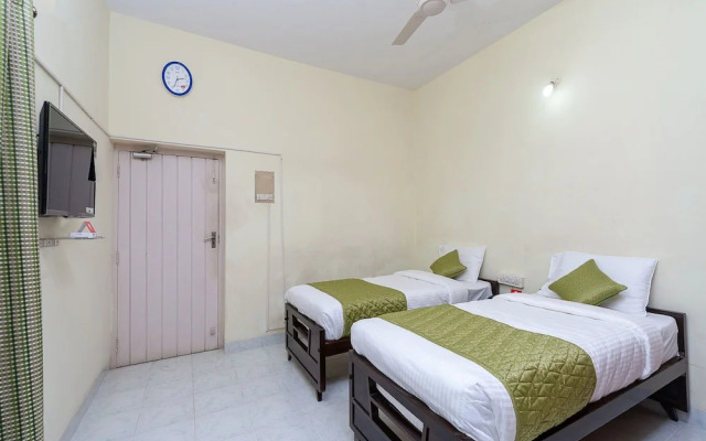 OYO 19010 Tower Residency