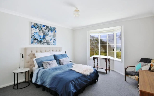 The Crescent - Pet Friendly - 1 Min To Beach