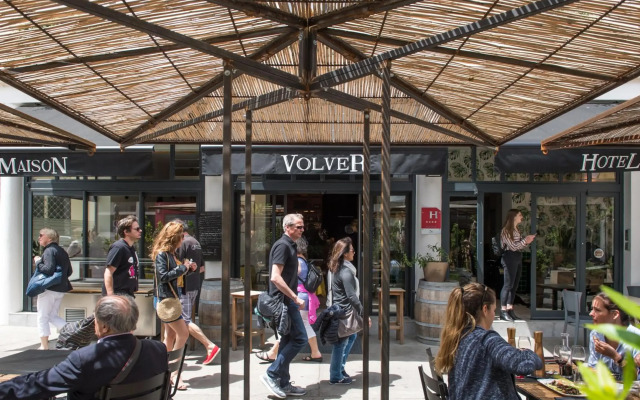 La Maison Volver