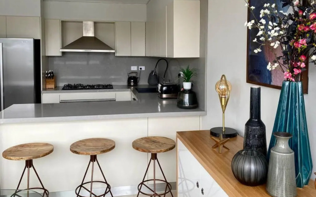 Crows Nest - Executive Penthouse - 3 Bedroom- 5km to City