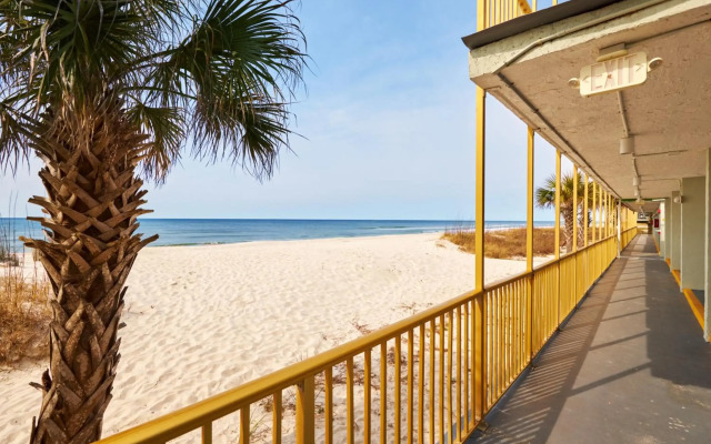 Chateau Beachfront Hotel, A By The Sea Resort