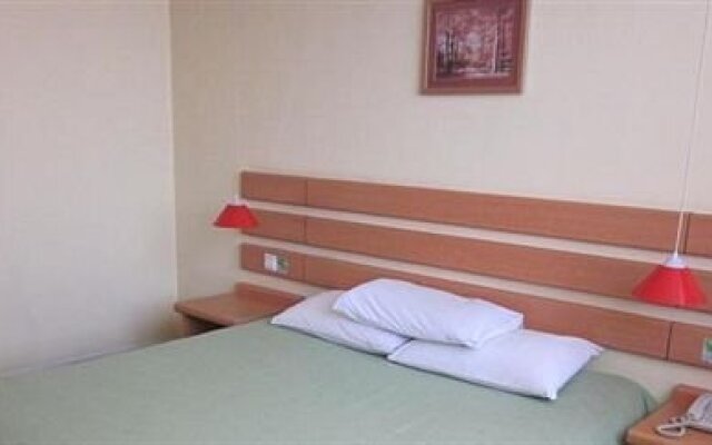 Home Inn (Dunhua Hanzhang Street Branch)