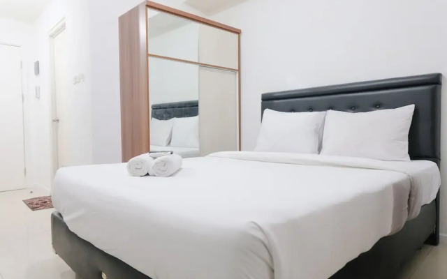 Modern Classic Studio At Apartment Parahyangan Residence
