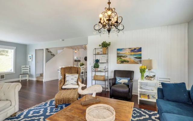Coastal Tillamook Vacation Rental: Ocean Views!