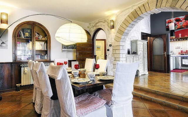 5-room House 300 M2 On 3 Levels - Inh 26452