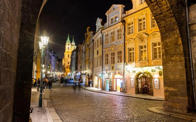 Mostecká Apartments