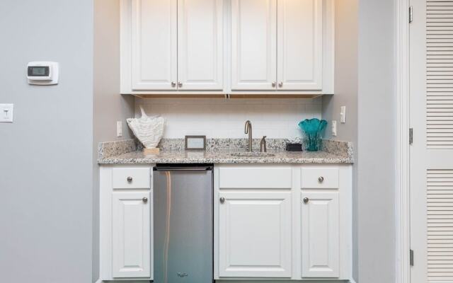 Phoenix Gulf Shores by Brett/Robinson Vacations