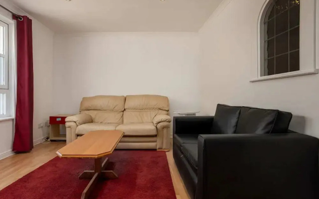 Stylish 2 Bedroom Apartment Near the City Centre