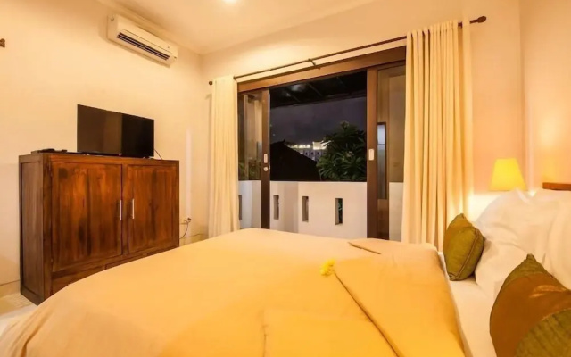 SMV . 8-BR · 8BR Pool Prime Area Walk to Beach N Shops Legian – Guest Rooms – Kuta