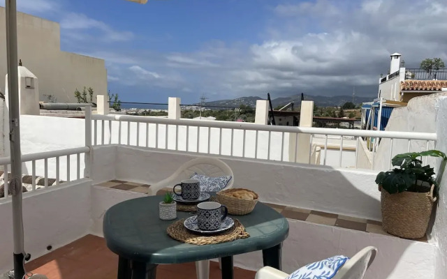 Casa Paquita con Piscina Privada en Maro By At Hom