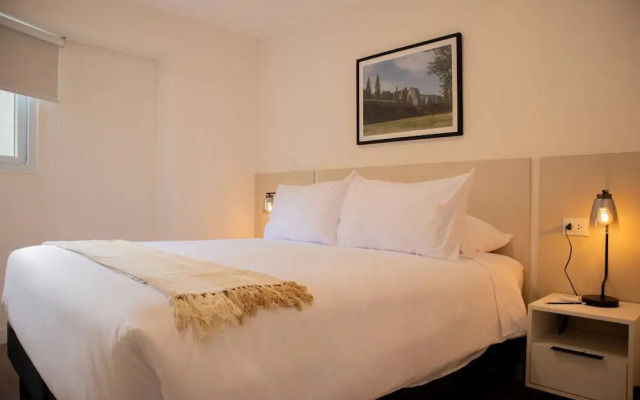 w Stylish 1BR Apartment w Pool in Barranco