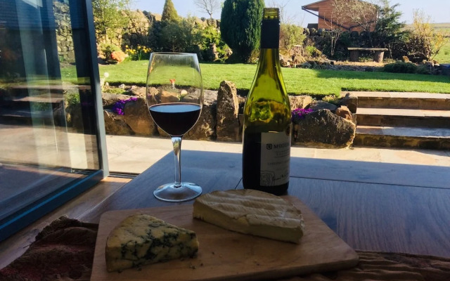 East Wayside Bed & Breakfast