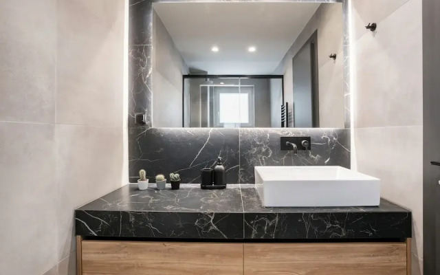 Astoria -Luxury 2-BR Apartment in Athens