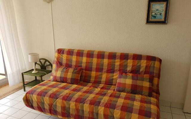 Appartement en RDC avec terrasse face a la mer