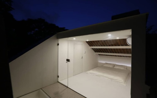 Welcome Home Designer's Courtyard - Tsuo