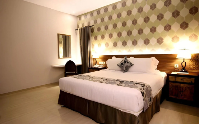 Grand Amira Hotel