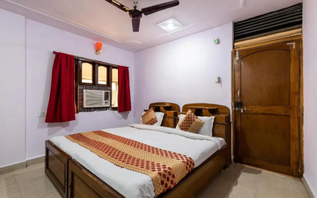 OYO Flagship 40796 Banjara Luxury Stay