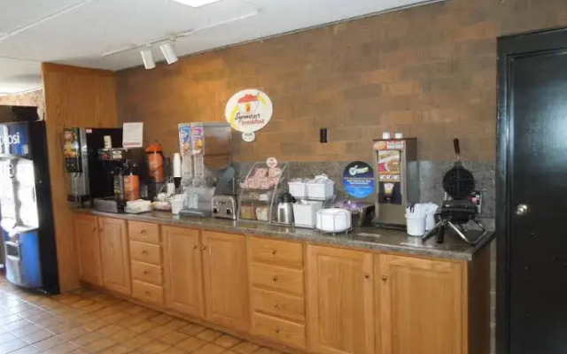 Super 8 Beachwood Cleveland Area