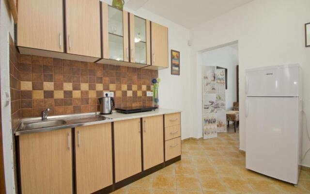 Apartments Dora
