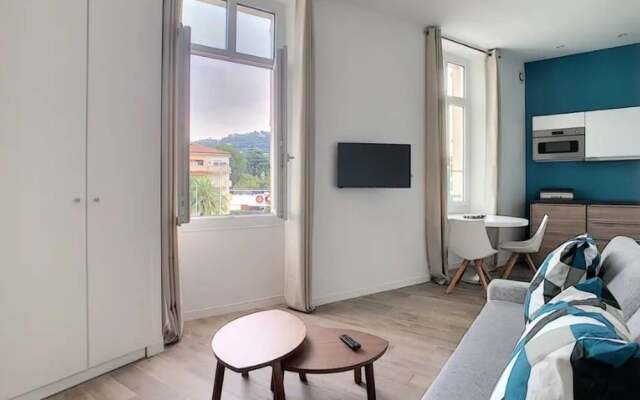 Beautiful Apart in Private Building, Cannes Center