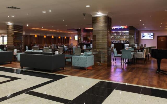 Renaissance London Heathrow Hotel