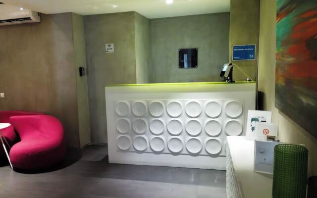 99 Adrianou Luxury Urban Stay