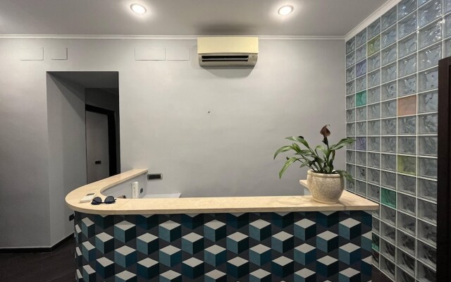 Cloud 9 Hotel
