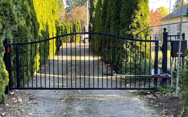 Well-appointed Milwaukie Home: Great Location