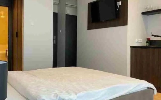 Platinum Hotel & Residence