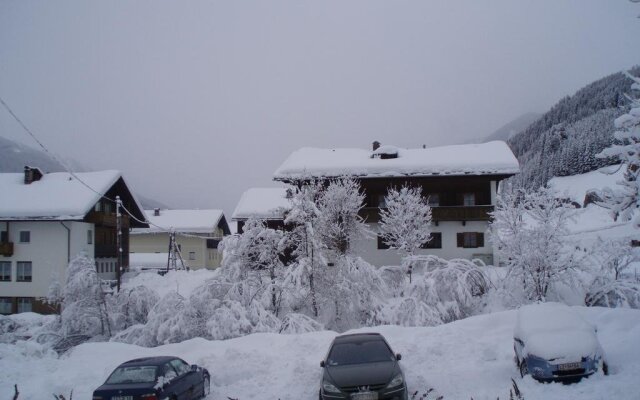 Gästehaus u Jausenstation Lienharterhof