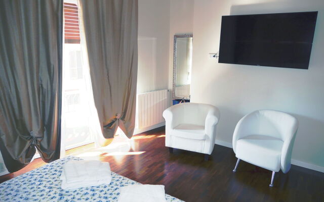 Domus Yenne Suites