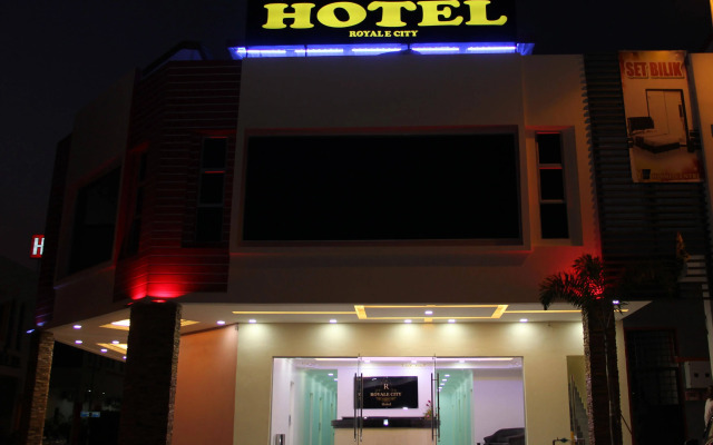Royale City Hotel
