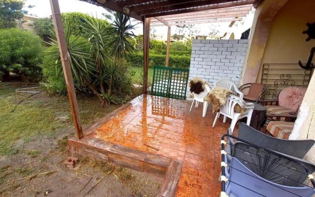 شاليه انيق مع مسبح وشاطئ جميل للعائلات فقط