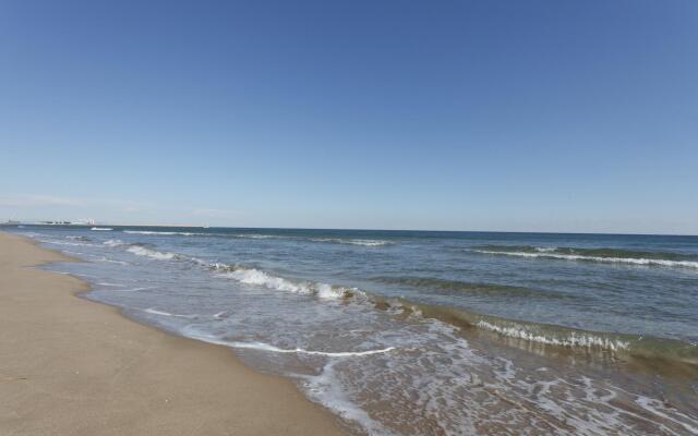 BREZO - Apartment with shared pool in Oliva Nova . Free WiFi