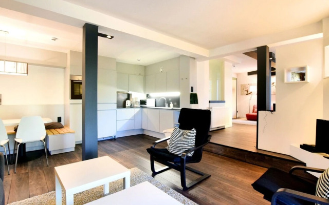 Chic Mansion in Robertville