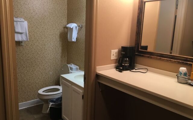 Elwood Hotel & Suites