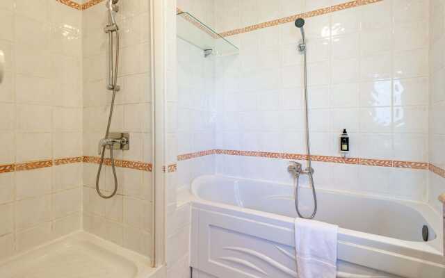 ResidHotel Golf Grand Avignon