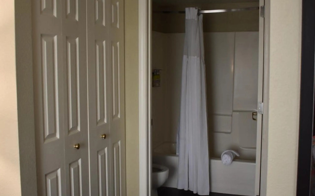 Staybridge Suites Cranbury by IHG