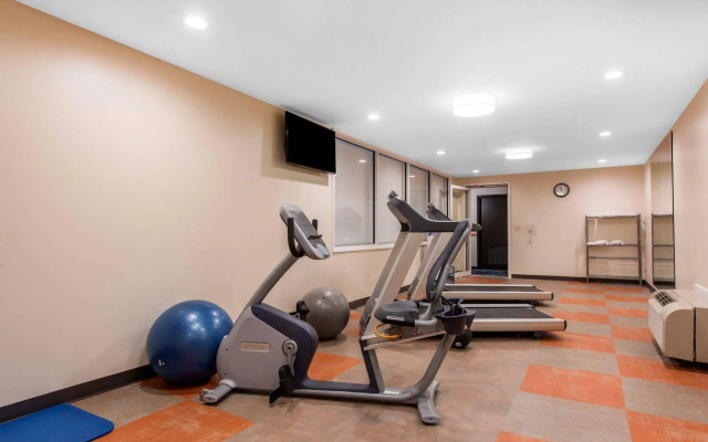 Best Western Erie Inn & Suites