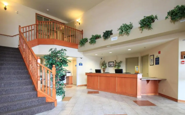Days Inn And Suites - Thompson