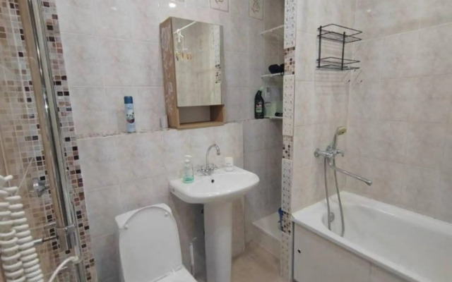 Cozy apartment on Leonova street 66