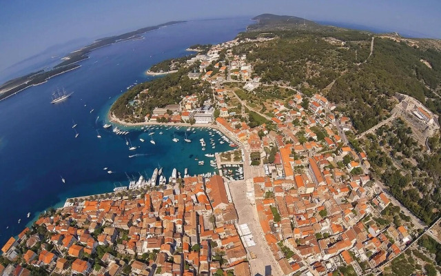 Stunning Apartment in Hvar With 1 Bedrooms and Wifi