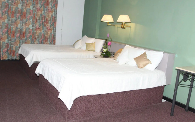 Hotel Parador Del Rio
