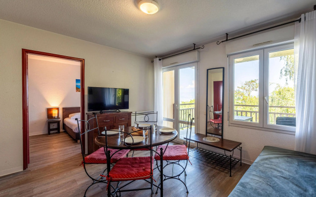 Zenitude Hotel-Residences Les Terrasses du Lac