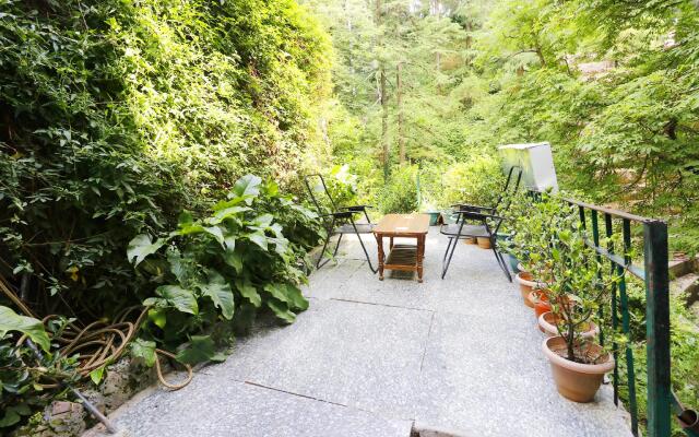 OYO 45337 Hotel Woodland